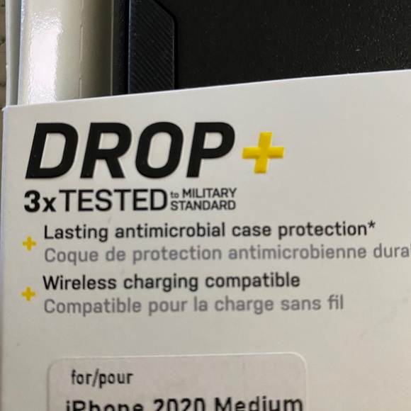 New Otterbox states for medium-sized 2020 - Picture 3 of 3